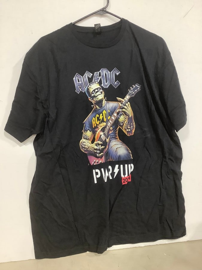ACDC tshirt(XL) (1 of 1)