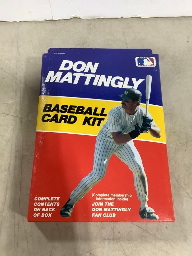 1985 Don Mattingly baseball card kit: 1985 Don Mattingly baseball card kit