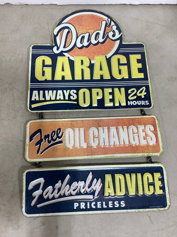 Tin sign wall decor(9in.x15in.): Tin sign wall decor(9in.x15in.)