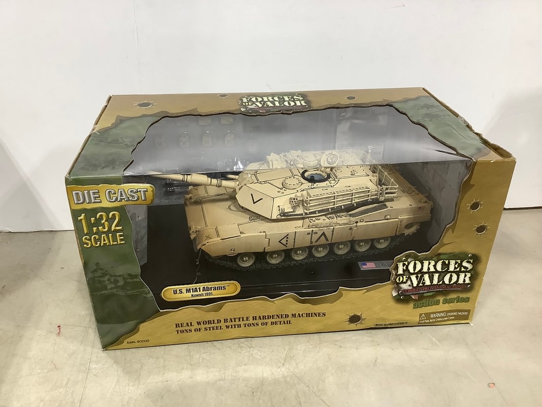 Forces of Valor U.S. M1A1 Abrams diecast collectible(new in box): Forces of Valor U.S. M1A1 Abrams diecast collectible(new in box)