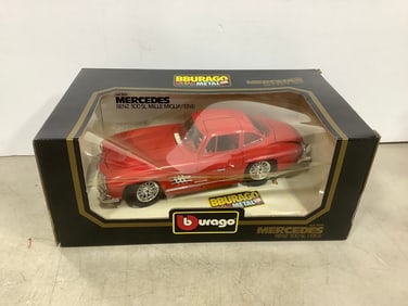 Bburago Mercedes diecast metal collectible(new in box)