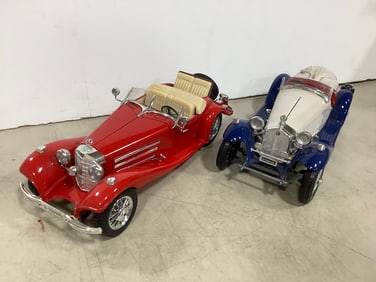 Plastic Car Models (1932 Alfa Romeo 2300 Spider, 1936 Mercedes Benz 500k Roadster)