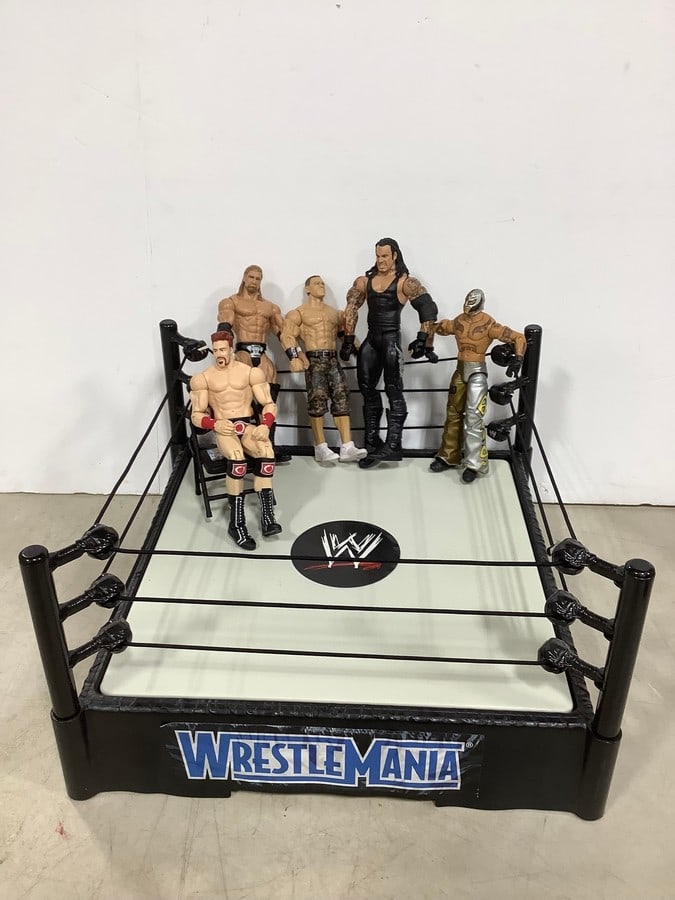 Wrestle Mania Fighting Ring and WWE Figures (1 of 1)
