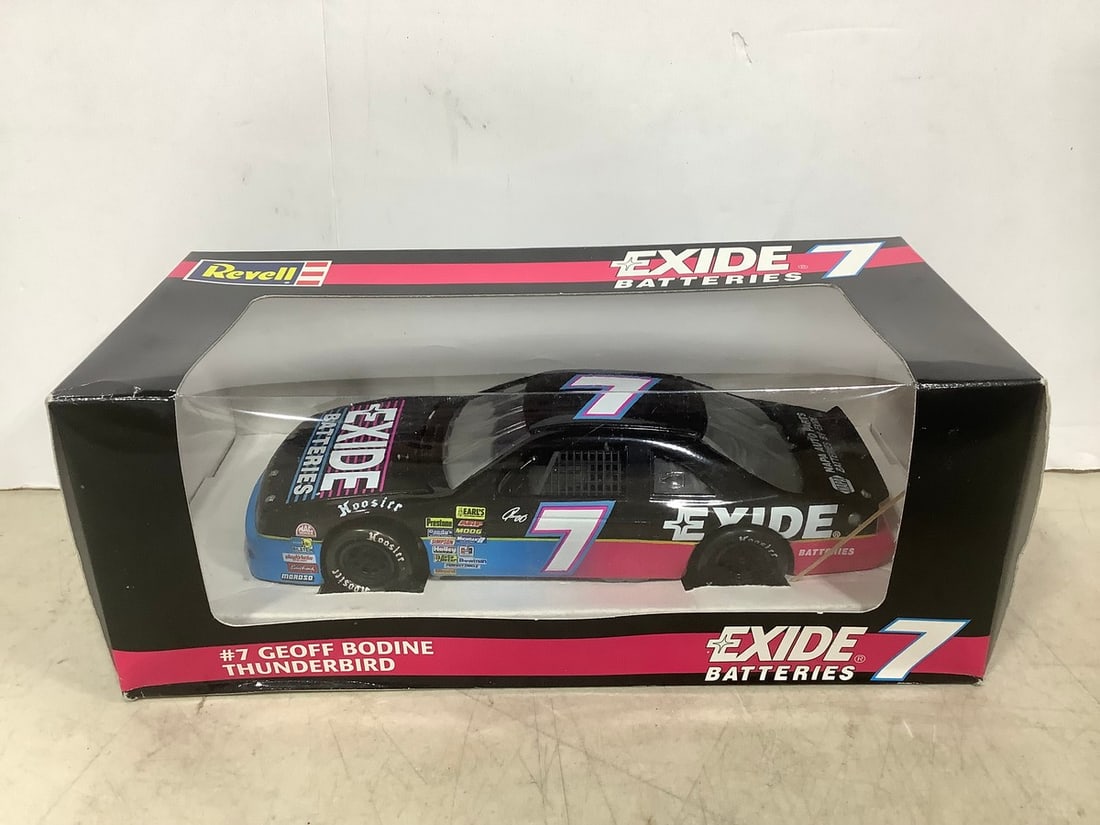 Revell #7 Geoff Bodine Thunderbird Model *new in box*: Revell #7 Geoff Bodine Thunderbird Model *new in box*