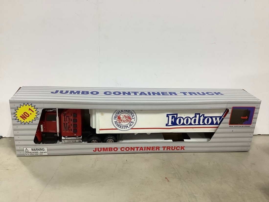 Vintage Foodtown Jumbo Container Truck *new in box*: Vintage Foodtown Jumbo Container Truck *new in box*