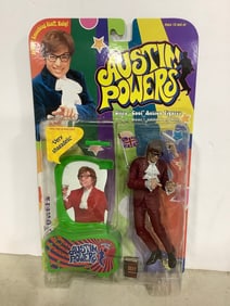 Austin Powers Action Figure Set *new in box*