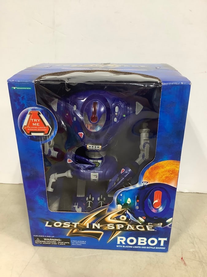 Lost In Space Robot Action Figure *new in box*: Lost In Space Robot Action Figure *new in box*