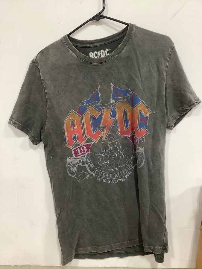 ACDC T-shirt (Size: M) (1 of 1)