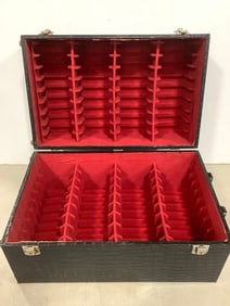 Vintage 8-Track Carrying Case (12.5inx18inx11.25in)