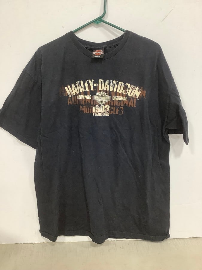 Harley Davidson tshirt(XL): Harley Davidson tshirt(XL)