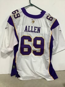 Minnesota Vikings Allen number 69 jersey(size 52)