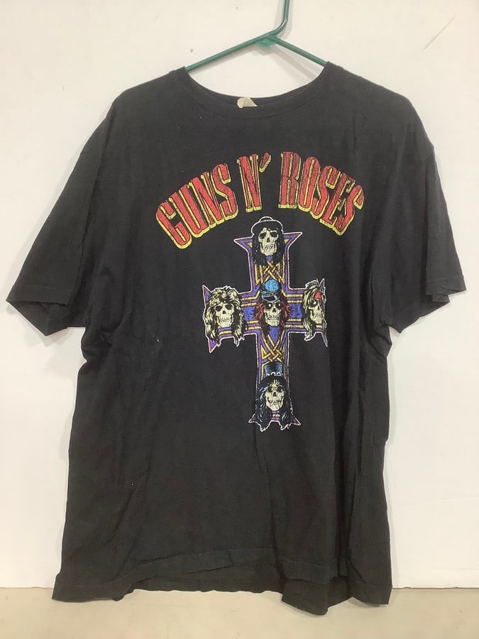 Guns n Roses tshirt(XL): Guns n Roses tshirt(XL)