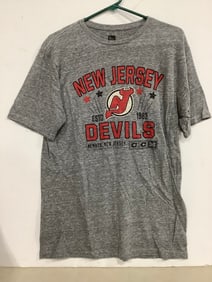 New Jersey Devils tshirt(Large)