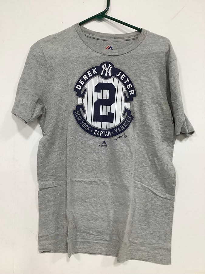 Derek Jeter tshirt(XL): Derek Jeter tshirt(XL)