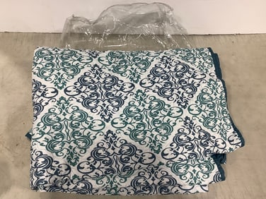 Polyester Blanket (80inx110in)