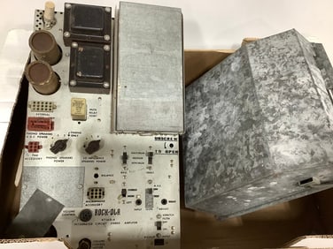 Integrated Circuit Stero Amplifier