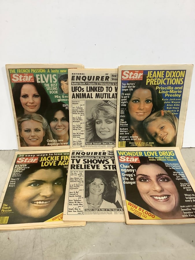 Vintage newspapers: Vintage newspapers