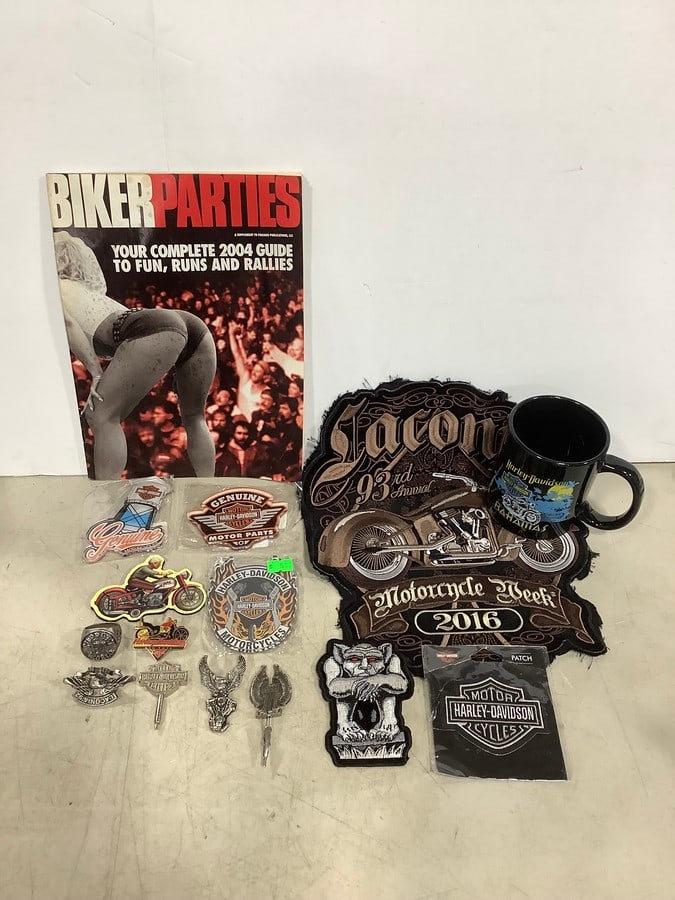 Vintage Harley Davidson/biker lot: Vintage Harley Davidson/biker lot