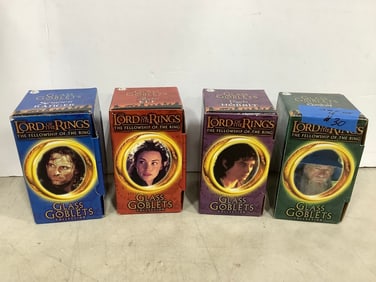 Lord of the Rings glass goblet collectibles(new in box)