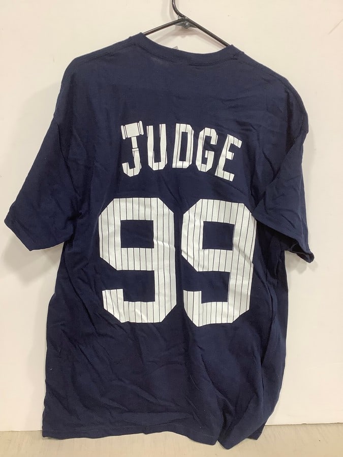 Aaron Judge NY Yankees tshirt(XL): Aaron Judge NY Yankees tshirt(XL)