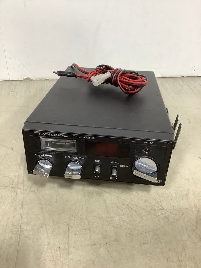 Vintage Realistic 40 channel CB radio-radioshack (TRC-421A) (1 of 1)
