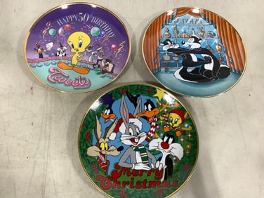 Looney Tunes porcelain collectible plates(8in.)