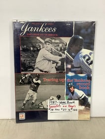 1987 Official Yankees Yearbook