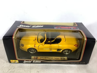 Maisto Mustang Mach III Diecast Collectible *new in box*