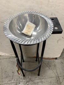 Aluminum Feather Sink with Base (36in Tall)