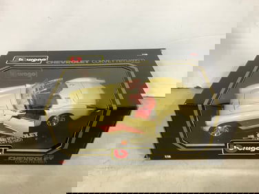 Durago 1957 Chevrolet corvette diecast collectible(new in box)