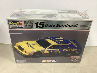 Revell 15 Dale Earnhardt Collectible *sealed*