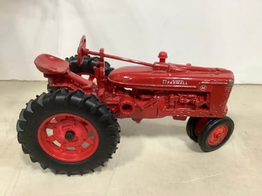 Ertl Tractor 1988 Diecast Model