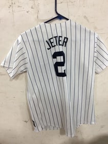 Yankees Jersey Derek Jeter #2 (Size: L)