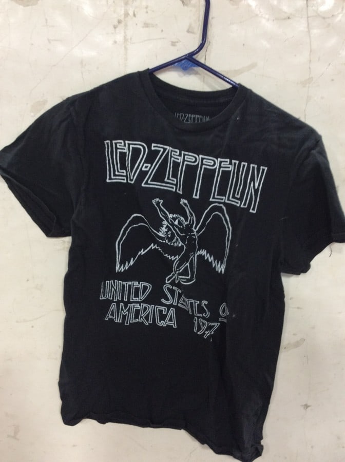 Led Zeppelin Tshirt (Size: Medium): Led Zeppelin Tshirt (Size: Medium)