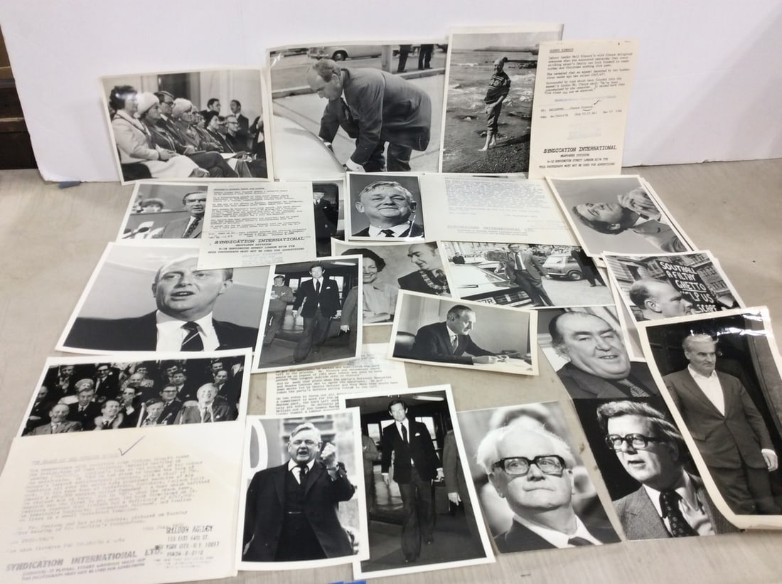 Various Trinkets and Copper Jug (Tallest - 9.5in): Various Trinkets and Copper Jug (Tallest - 9.5in)