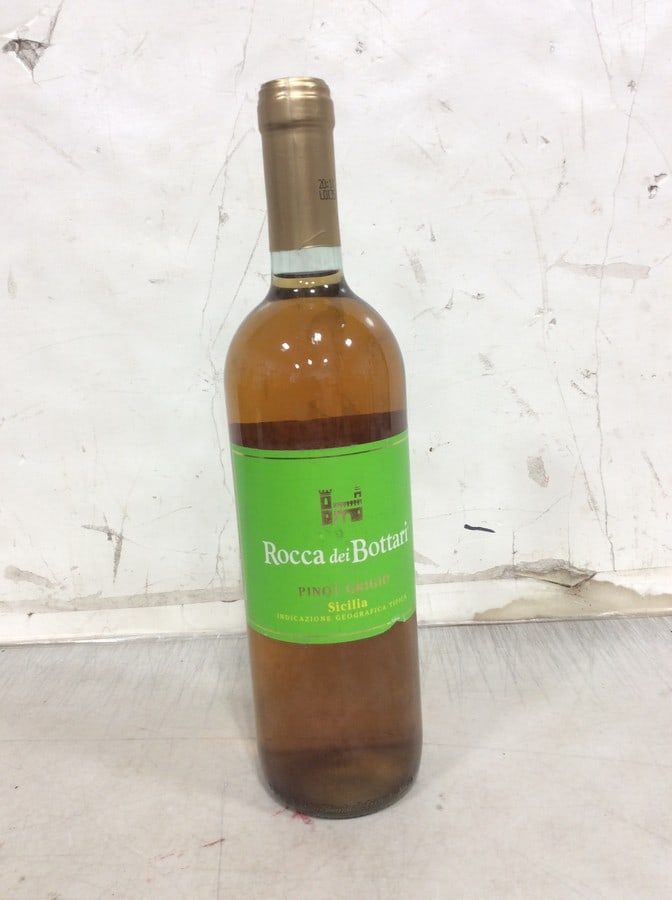Rocca dei Bottari pinot grigio(12%, 750mL) (1 of 1)
