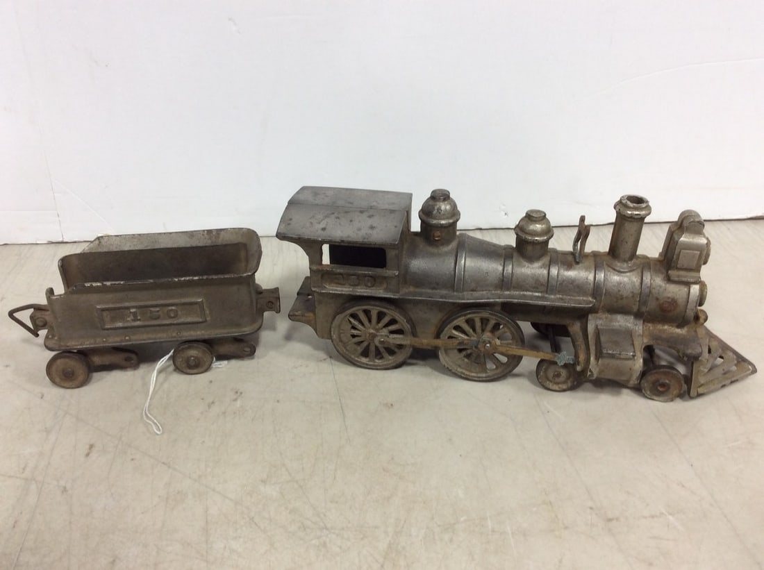 Vintage cast iron train (1 of 1)