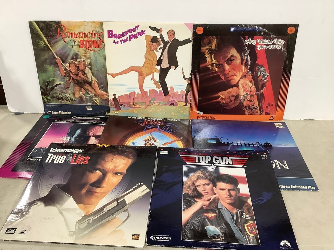 Various Laser Discs (True Lies, Top Gun, and more): Various Laser Discs (True Lies, Top Gun, and more)