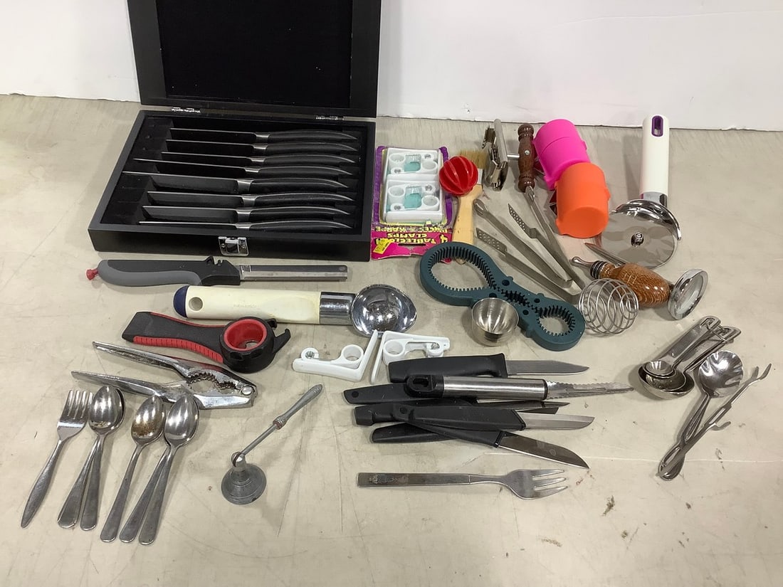 Pinzon knife set, various utensils, and more: Pinzon knife set, various utensils, and more