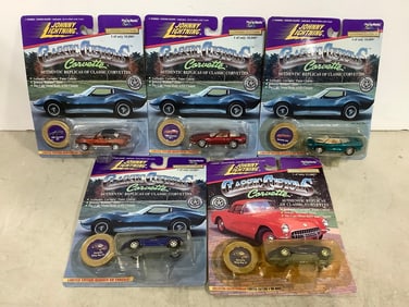 Johnny Lightning Classic Customs Corvette collectibles(new in box)
