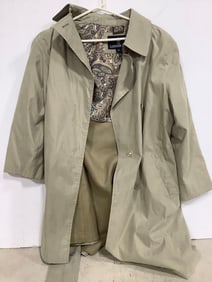 London Fog trenchcoat(small)