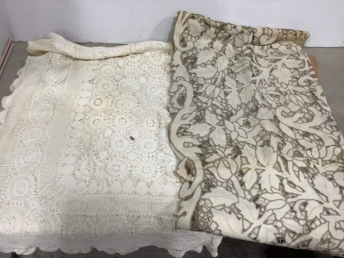 Vintage crochet tablecloths (1 of 1)