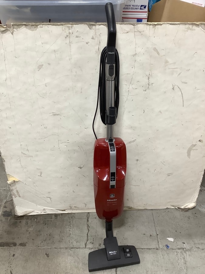 Miele Vacuum (1 of 1)