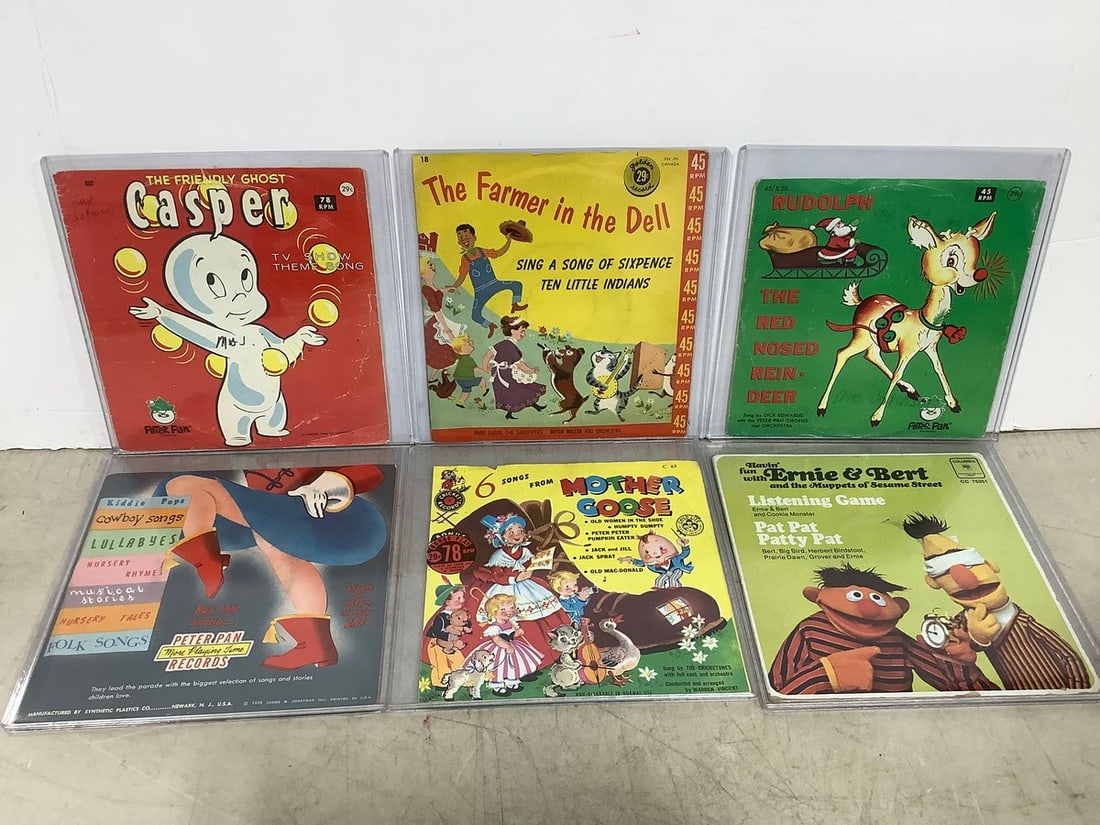 Vintage 45s *all have plastic covers*: Vintage 45s *all have plastic covers*