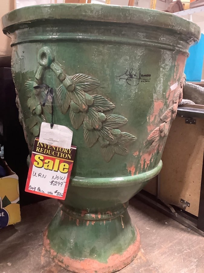 Provencial wreath green urn35in.tall): Provencial wreath green urn35in.tall)
