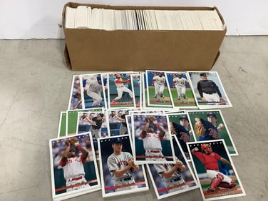 Large Lot of Vintage Baseball Cards