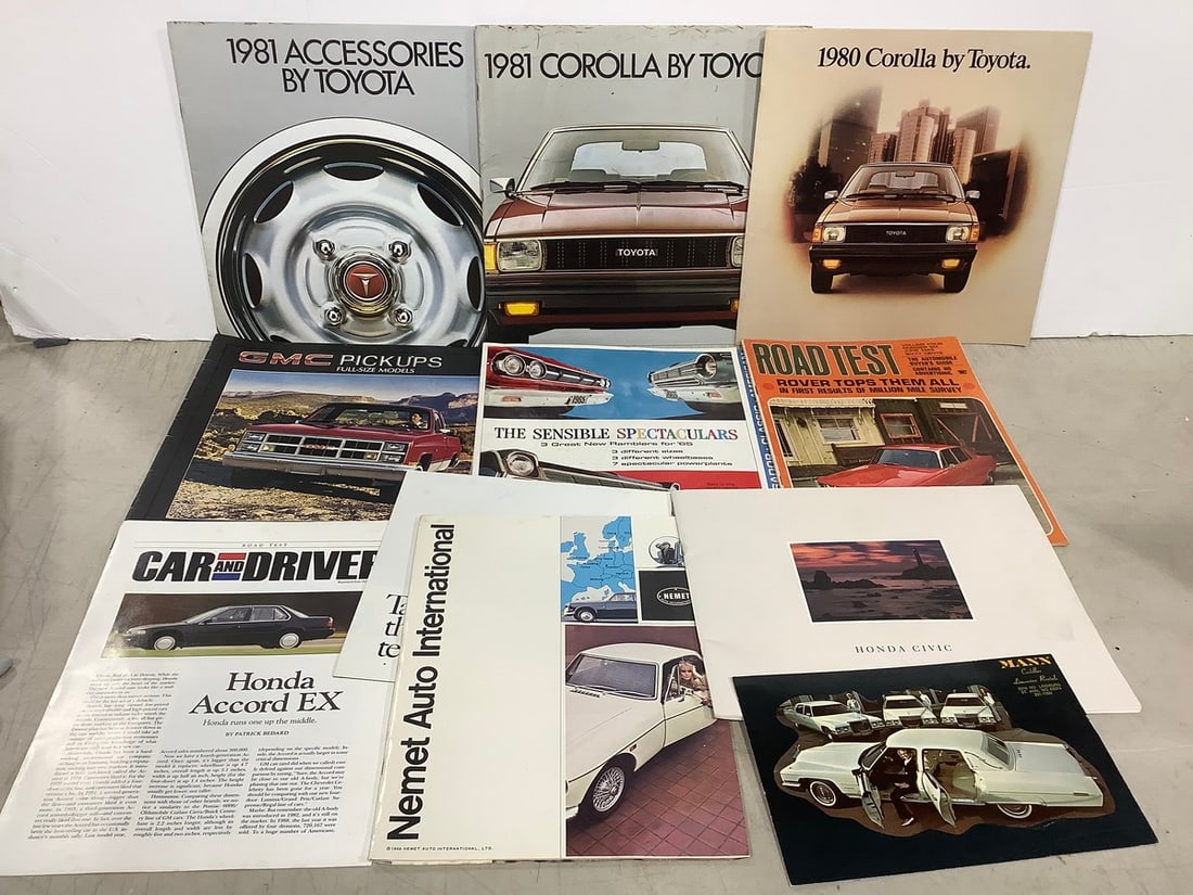 Vintage car booklets/manuals (1 of 1)