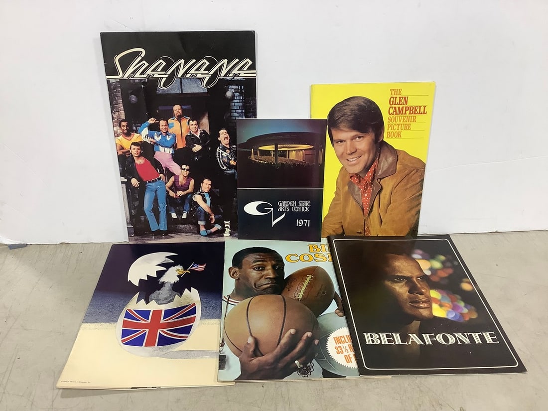 Various picture books/booklets(Billy Cosby, Shanana, Glen Campbell, and more) (1 of 1)