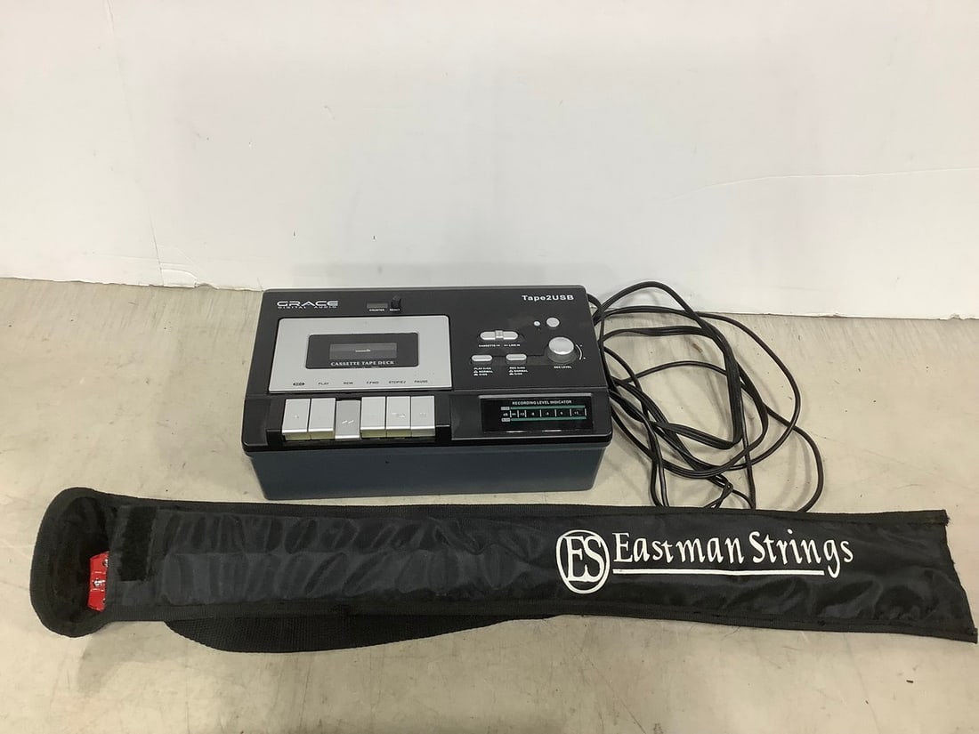 Grace Digital Audio Casette Recorder/Player with Music Stands (1 of 1)