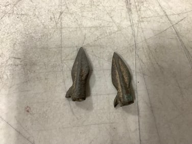 Ancient roman bronze arrow heads